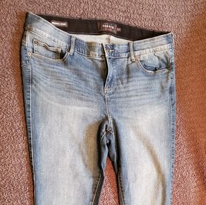 Torrid 20 Tall Light Wash Bombshell Skinny Jeans
